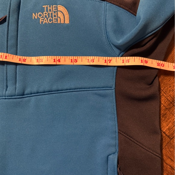 The North Face Men's Blue and dark blue jacket Size small. - Picture 4 of 8